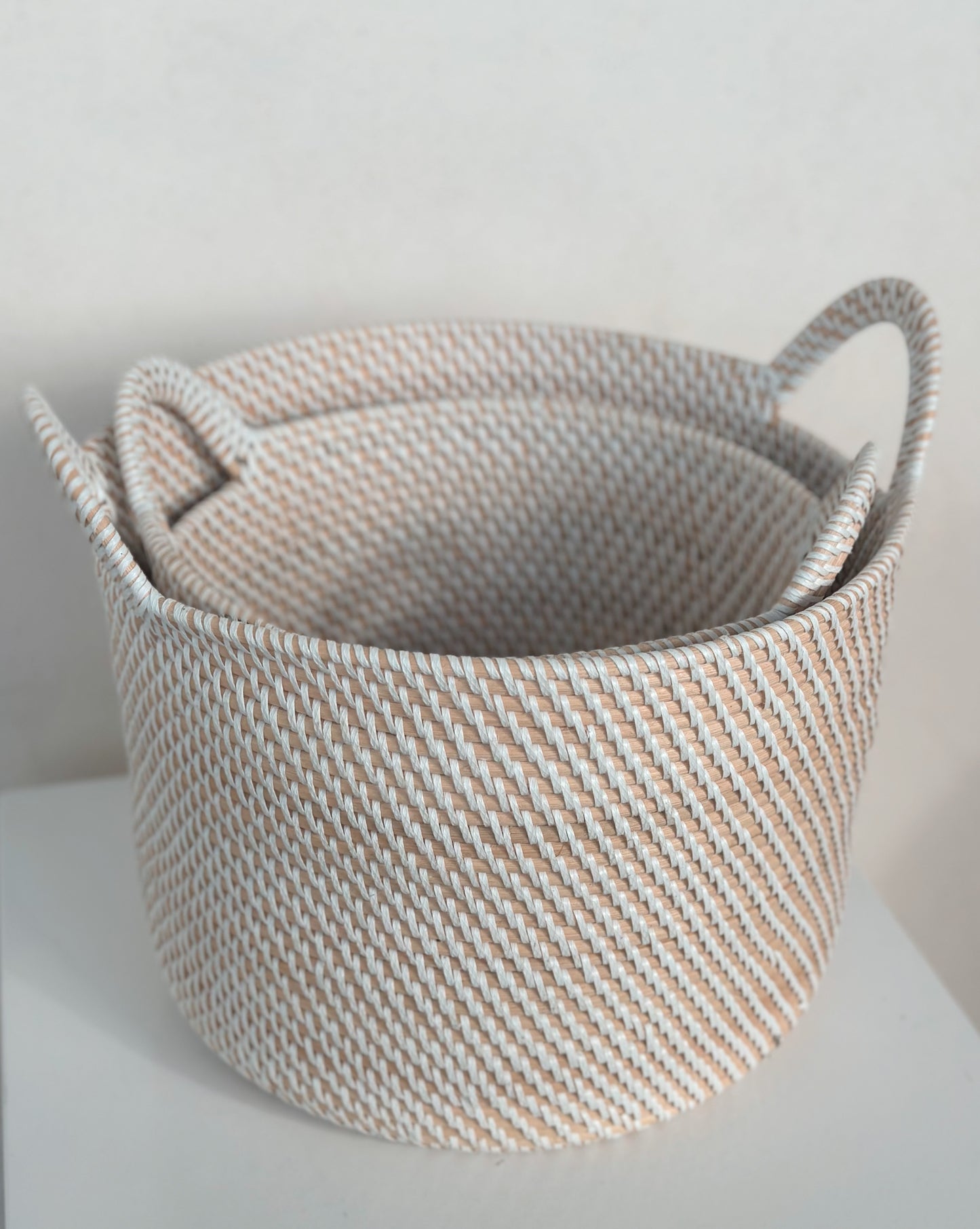 ATA WHITE BASKET SET