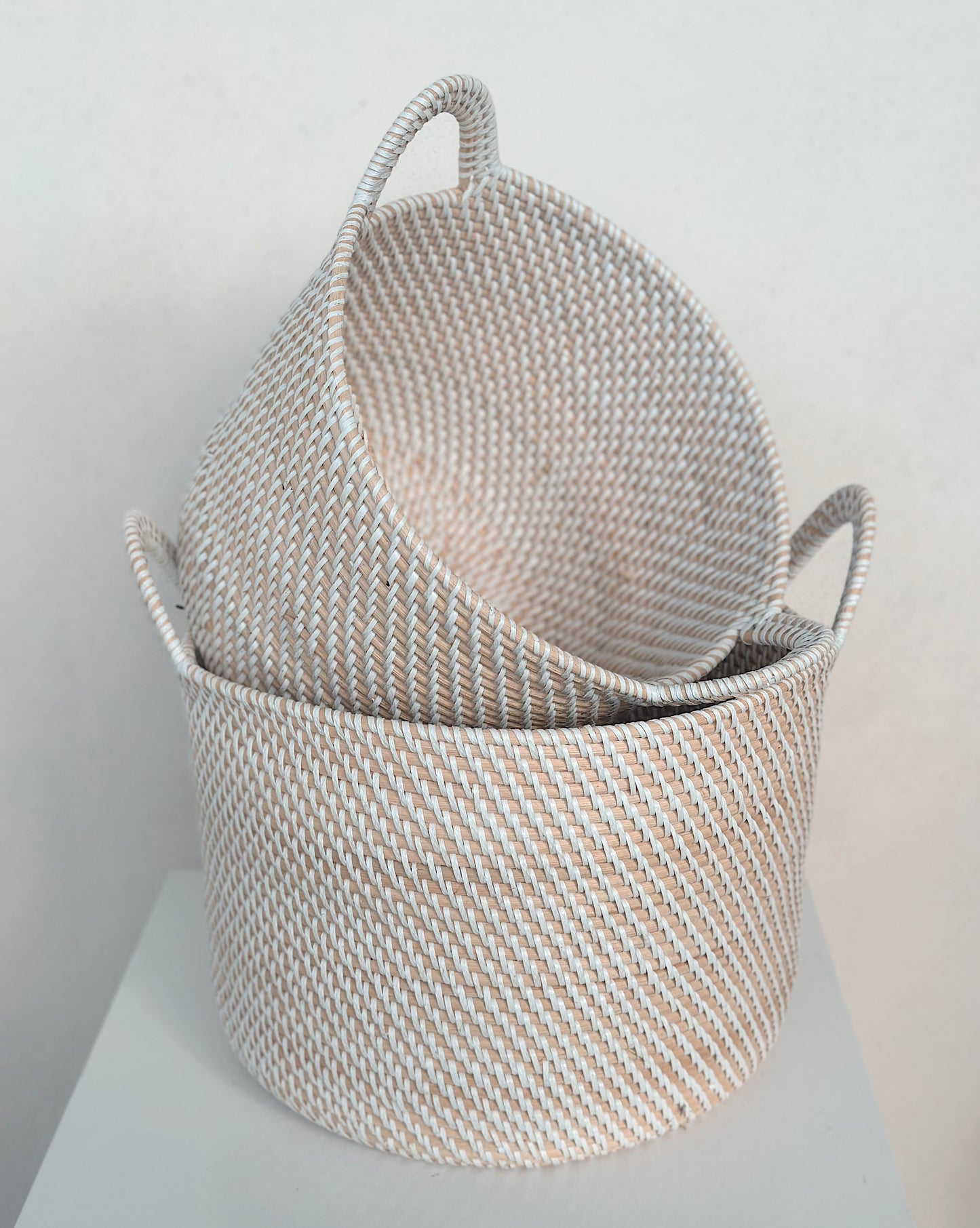 ATA WHITE BASKET SET