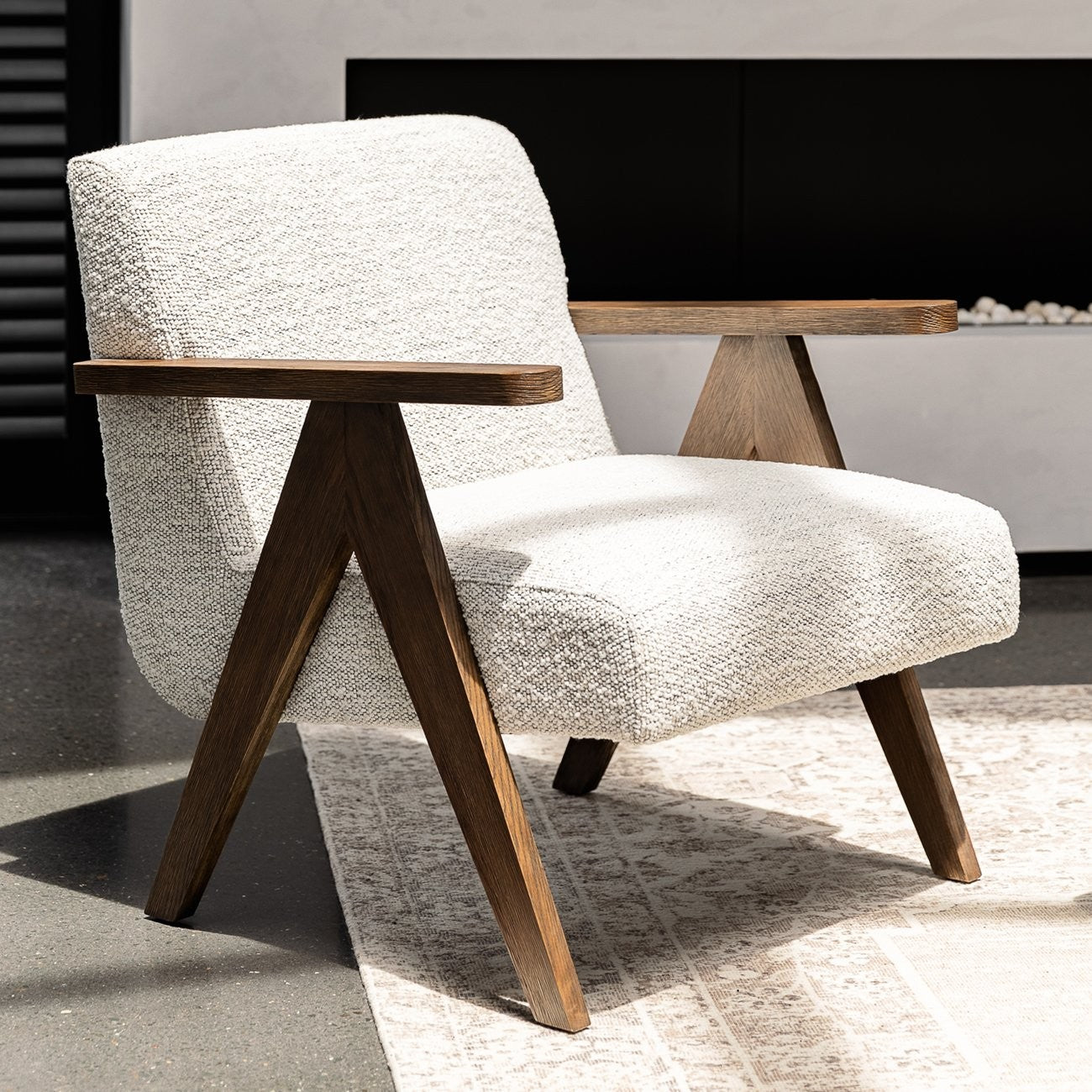 DRAPER ARMCHAIR